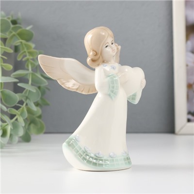 Сувенир керамика "Девочка-ангел в платье с клеткой с сердцем" 9х7х12 см